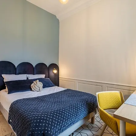 Apartment Beaux-arts • 2 2 Sdb • Parking Prive