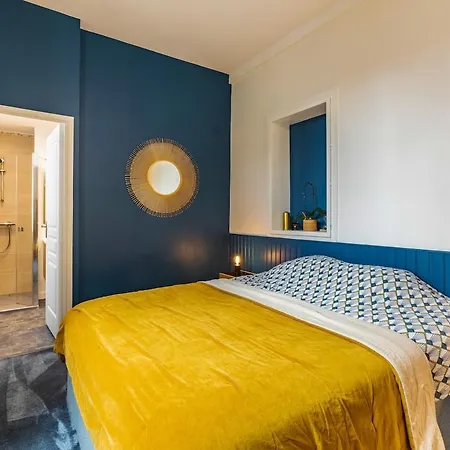 Beaux-arts • 2 2 Sdb • Parking Prive *