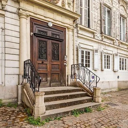 Apartment Beaux-arts • 2 2 Sdb • Parking Prive Rouen