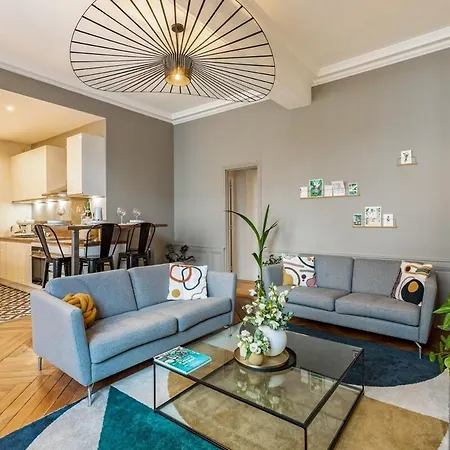 Beaux-arts • 2 2 Sdb • Parking Prive * Rouen