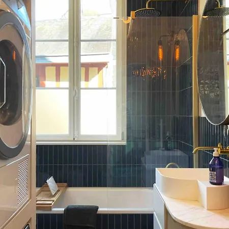 Beaux-arts • 2 2 Sdb • Parking Prive Rouen