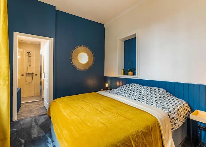 Beaux-arts • 2 2 Sdb • Parking Prive *