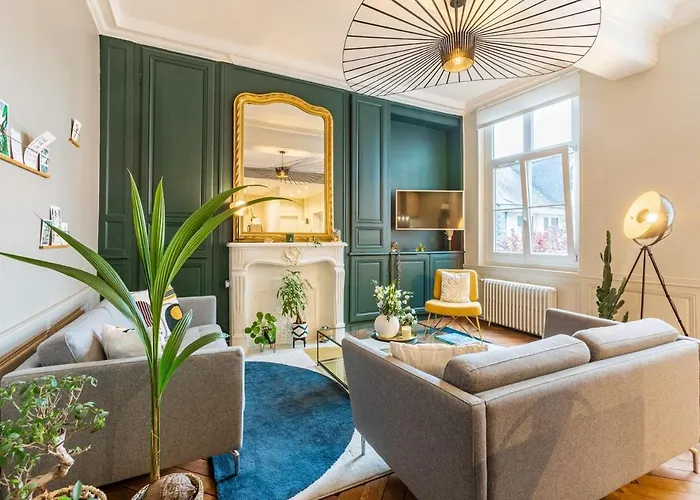 Beaux-arts • 2 2 Sdb • Parking Prive Apartment