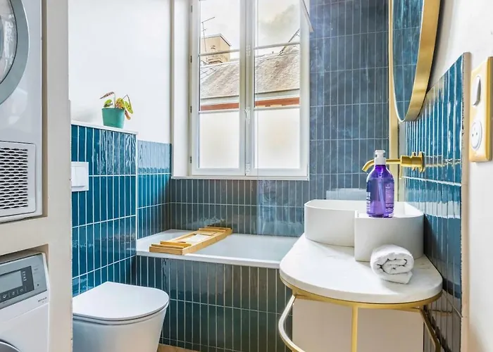 Beaux-arts • 2 2 Sdb • Parking Prive *