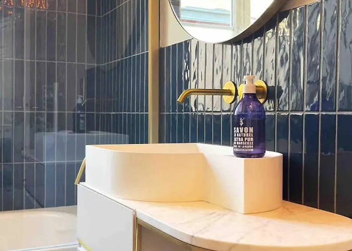 Apartament Beaux-arts • 2 2 Sdb • Parking Prive *